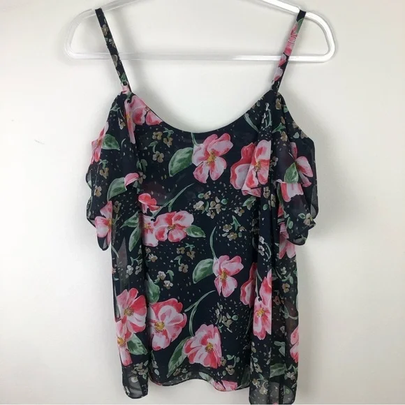 Cabi Floral Cold shoulder top in Fairytale Floral size: M - Picture 13 of 13
